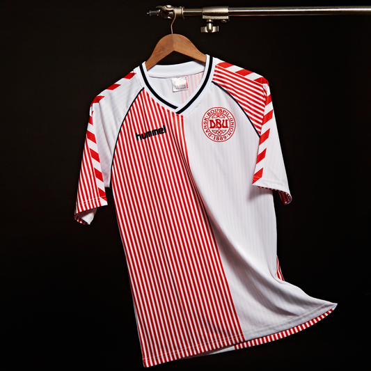 Retro Denmark Away Shirt 1986