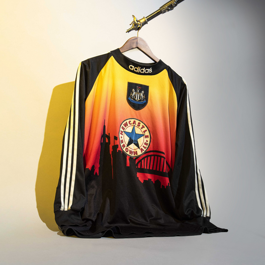 Retro Newcastle United Goalkeeper Shirt 1996/97