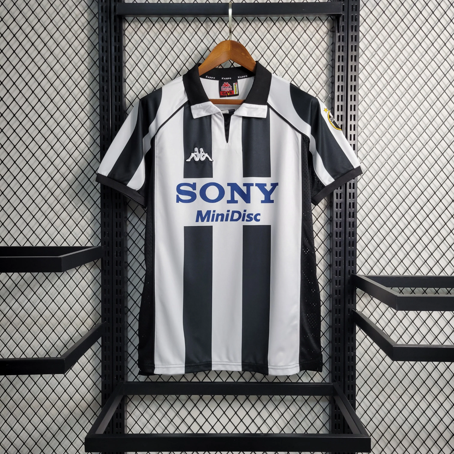Retro Juventus Home Shirt 1997/98