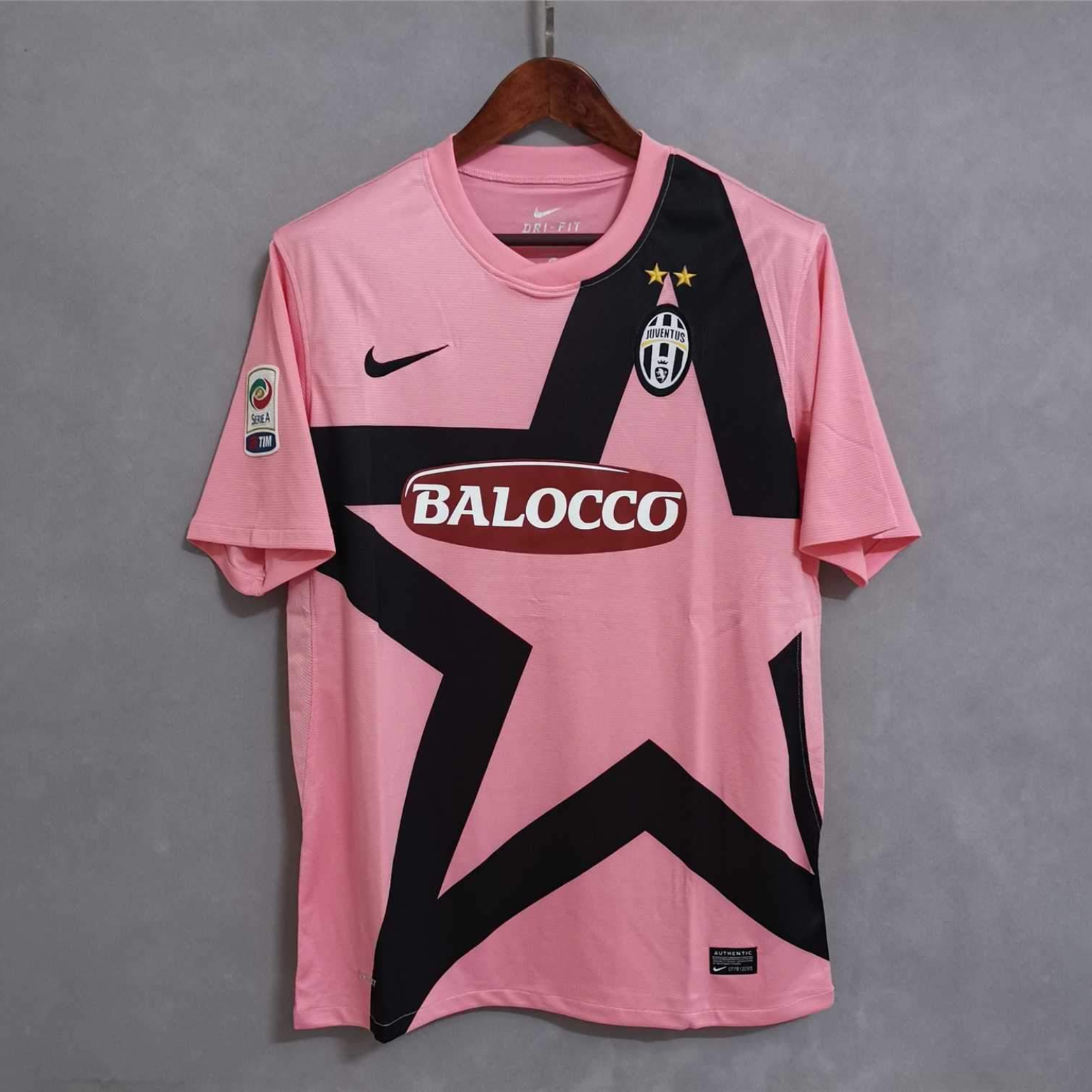 Retro Juventus Away Shirt 2011/12
