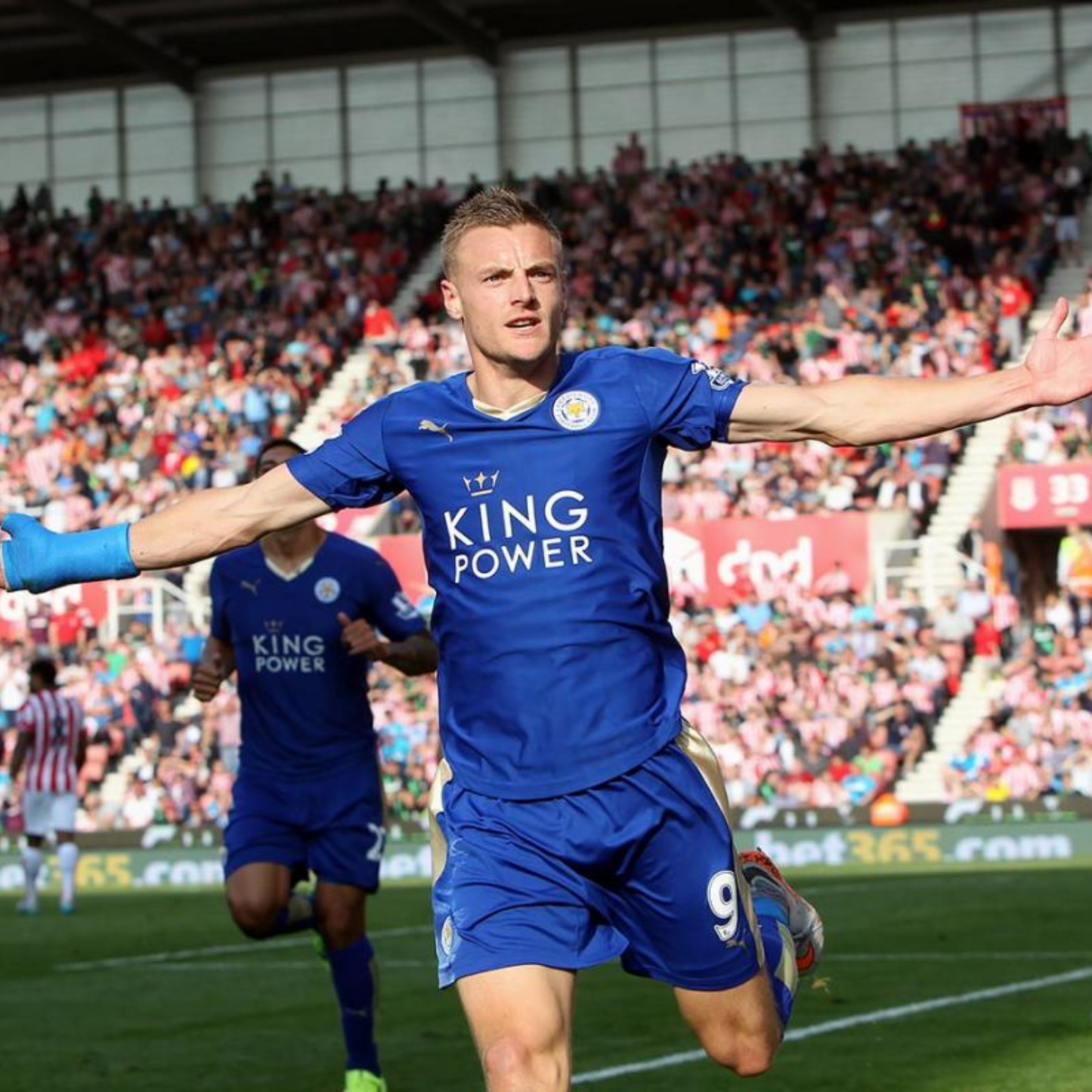 Retro Leicester City Home Shirt 2015/16