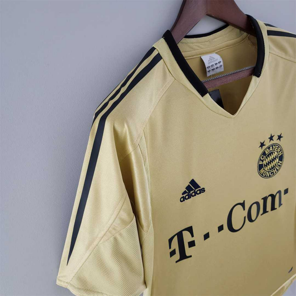 Retro Bayern Munich Away Shirt 2004/05