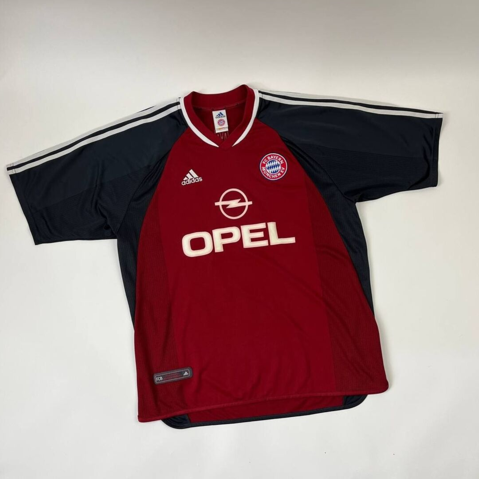 Retro Bayern Munich Home Shirt 2001/02