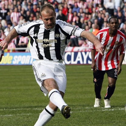 Retro Newcastle United Home Shirt 2005/06