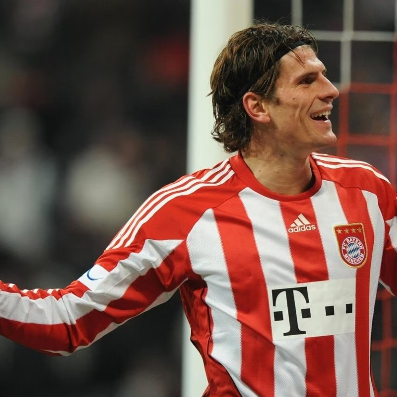 Retro Bayern Munich Home Shirt 2010/11