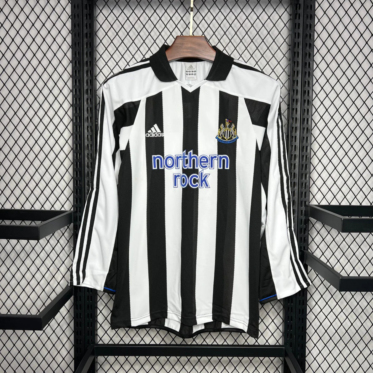 Retro Newcastle United Home Shirt 2003/04