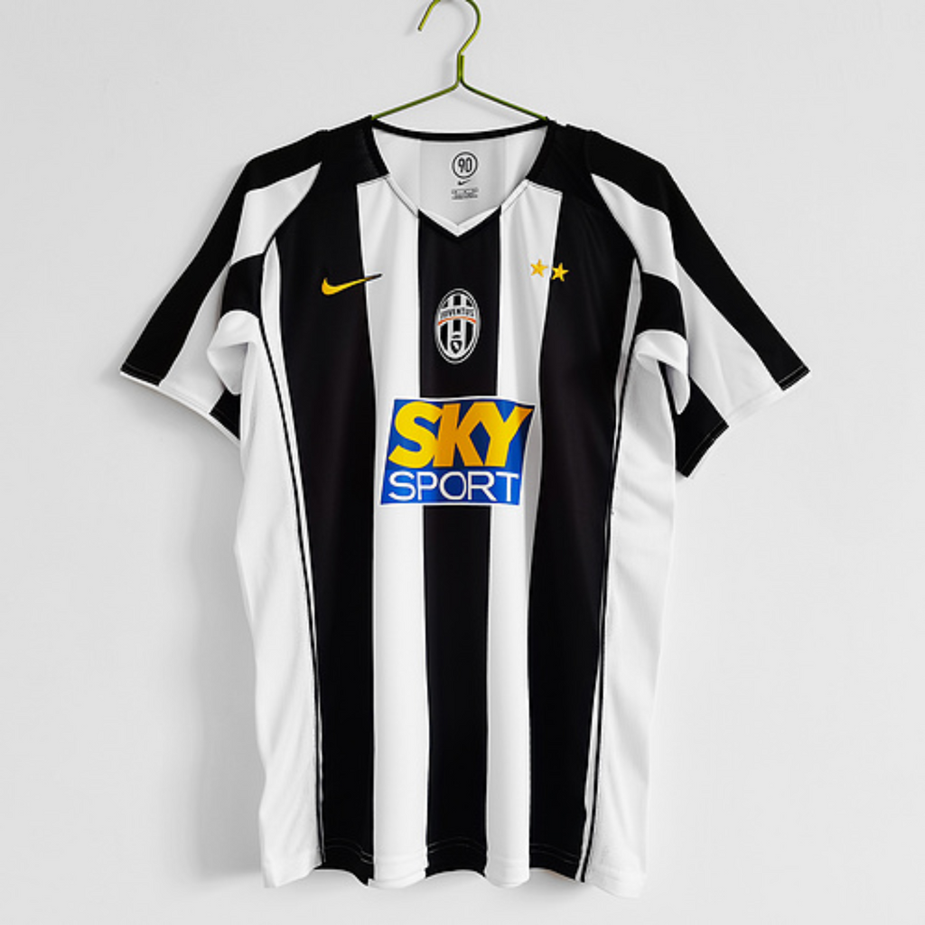 Retro Juventus Home Shirt 2004/05