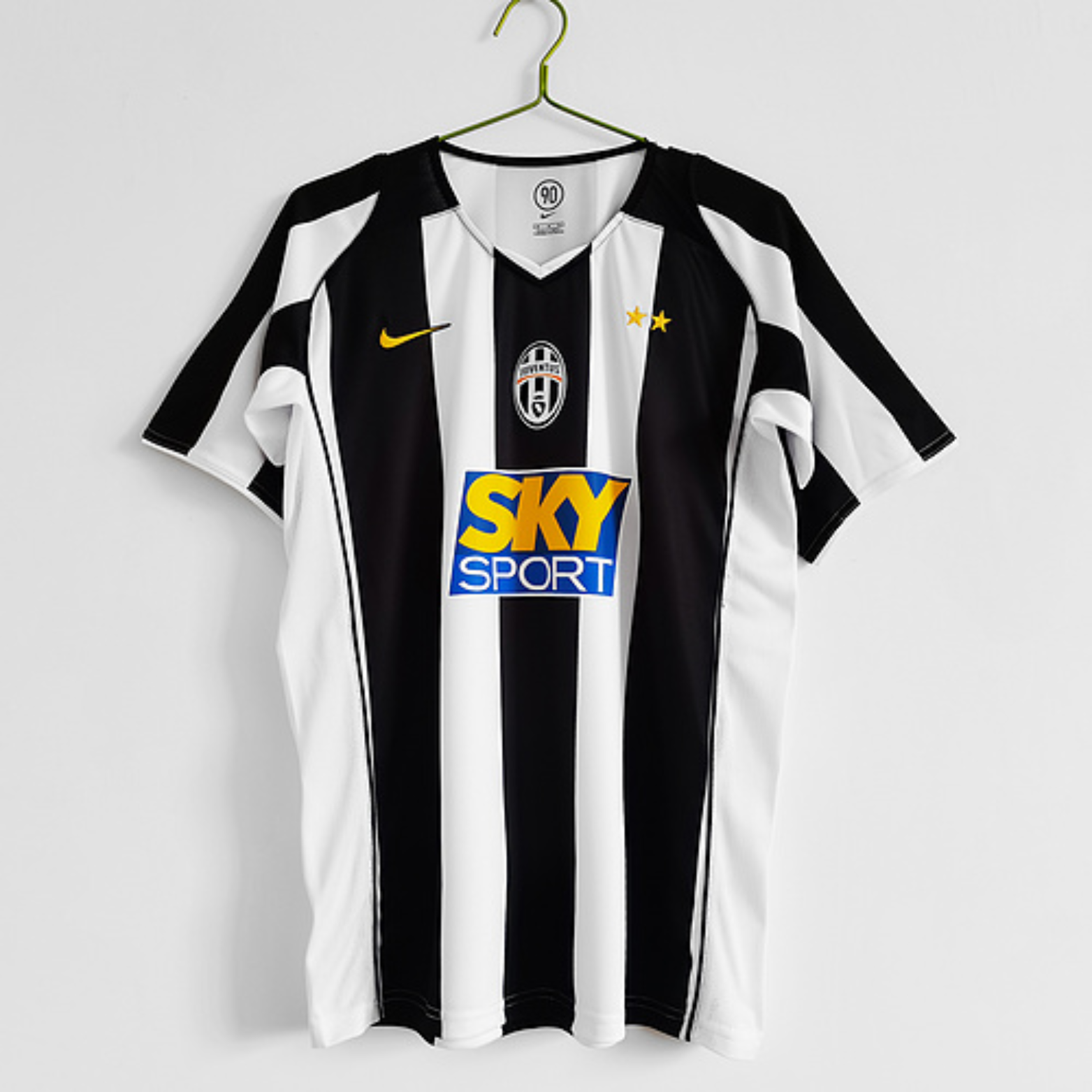 Retro Juventus Home Shirt 2004/05