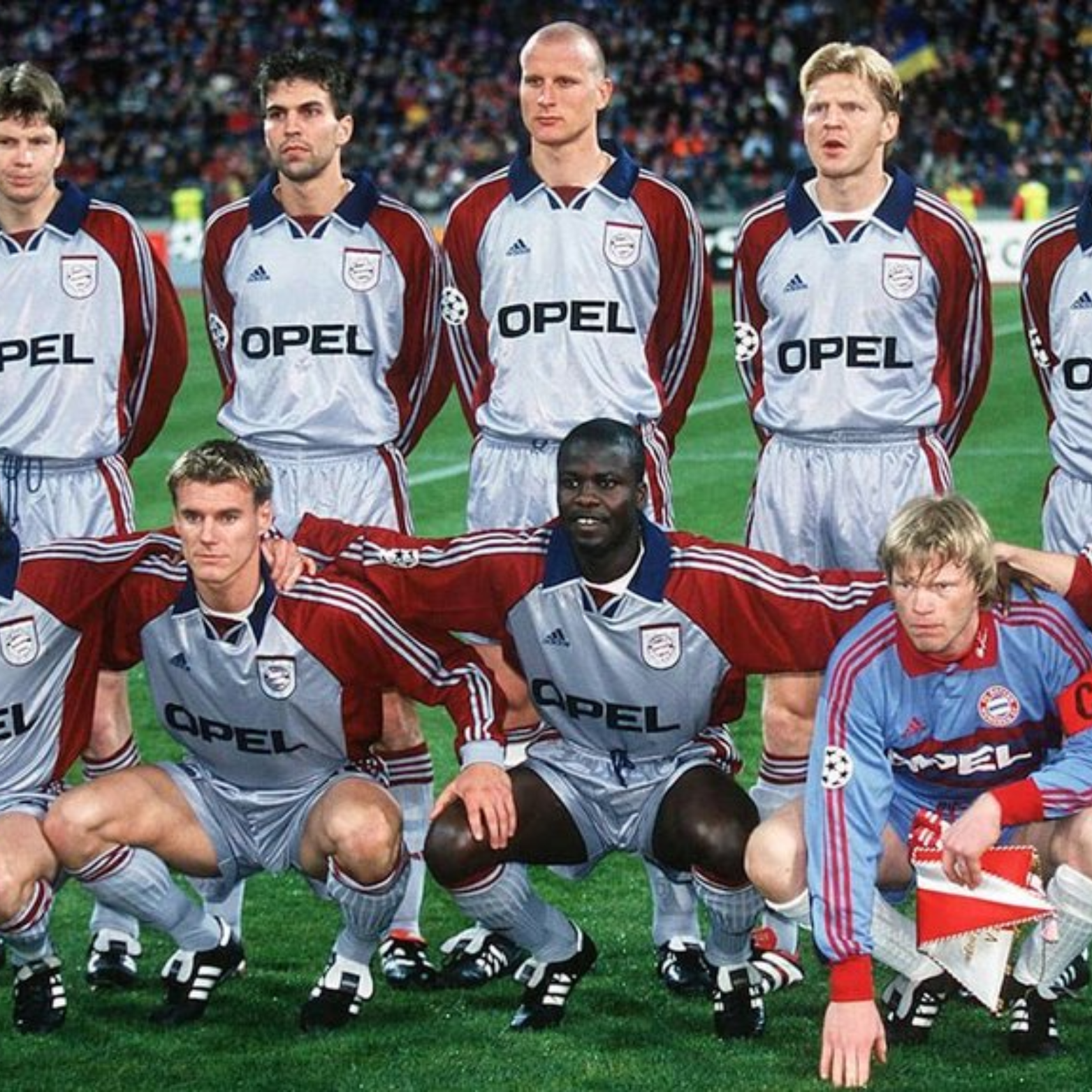 Retro Bayern Munich Away Shirt 1998/99