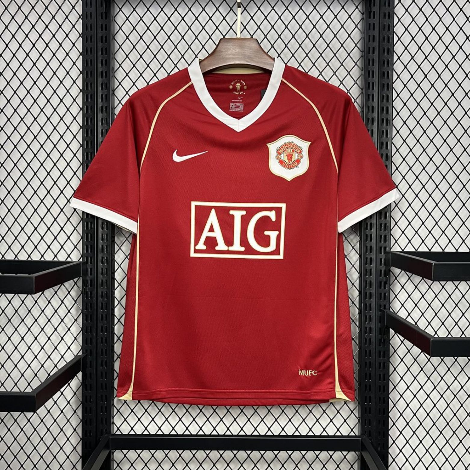 Retro Manchester United Home Shirt 2006/07