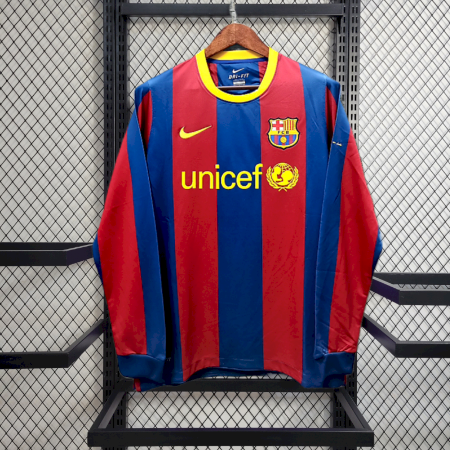 Retro Barcelona Home Shirt 2010/11