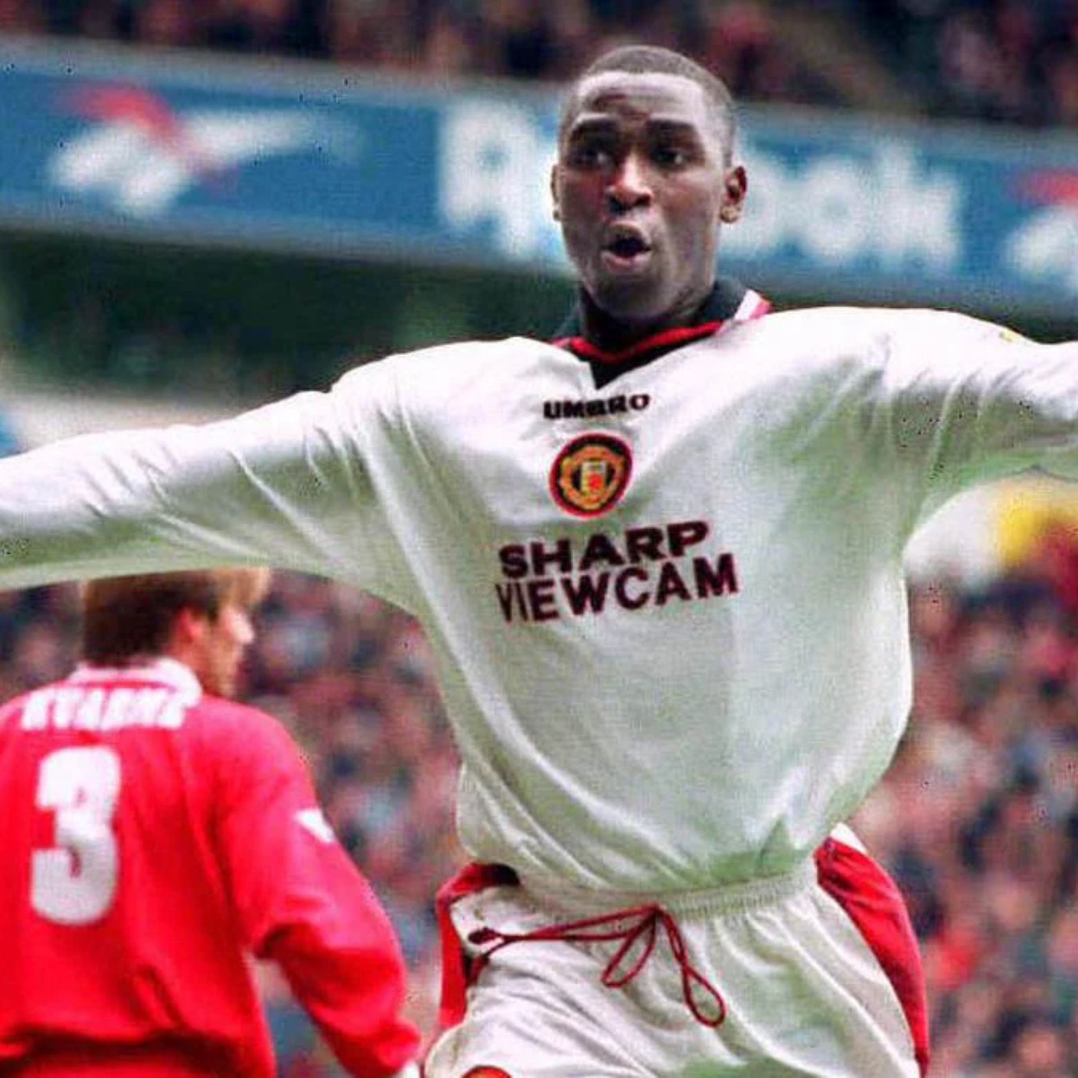 Retro Manchester United Away Shirt 1996/97