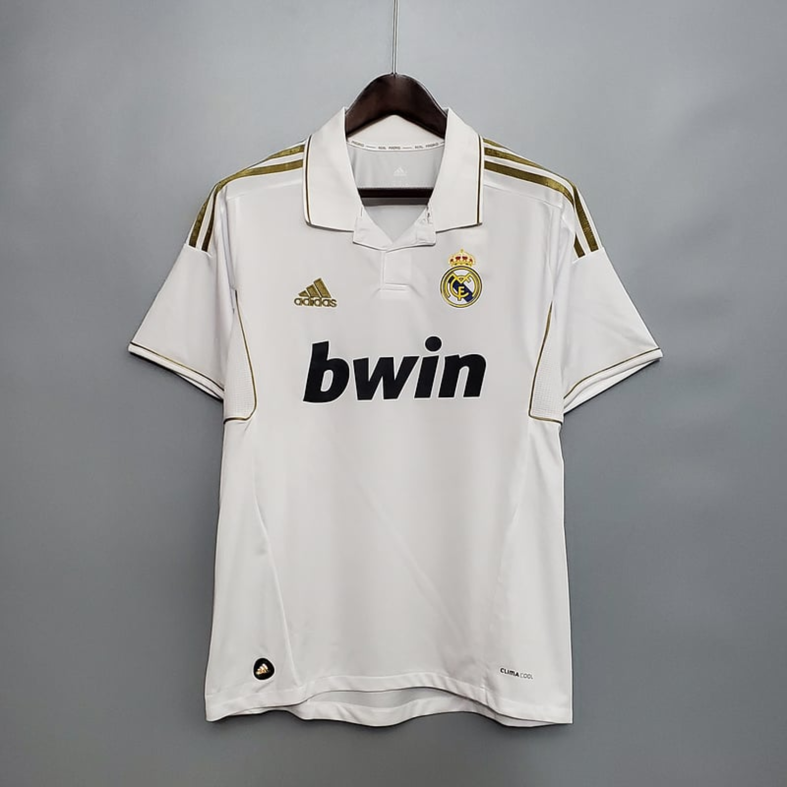 Retro Real Madrid Home Shirt 2011/12