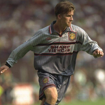 Retro Manchester United Away Shirt 1995/96