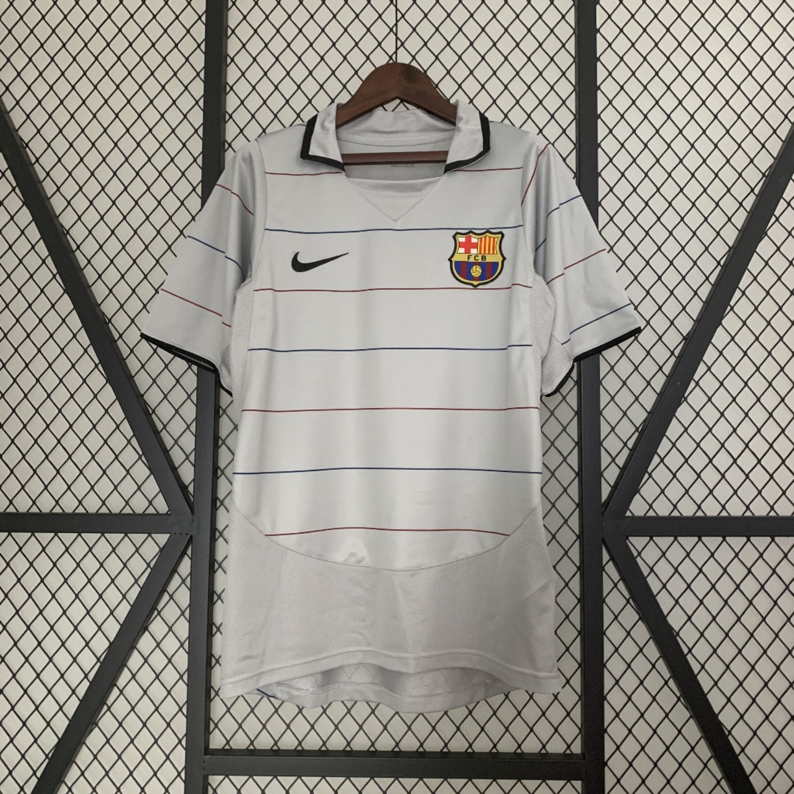 Retro Barcelona Away Shirt 2003/05