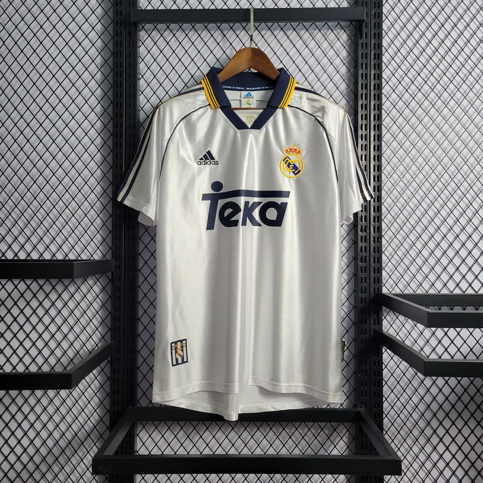 Retro Real Madrid Home Shirt 1998/00