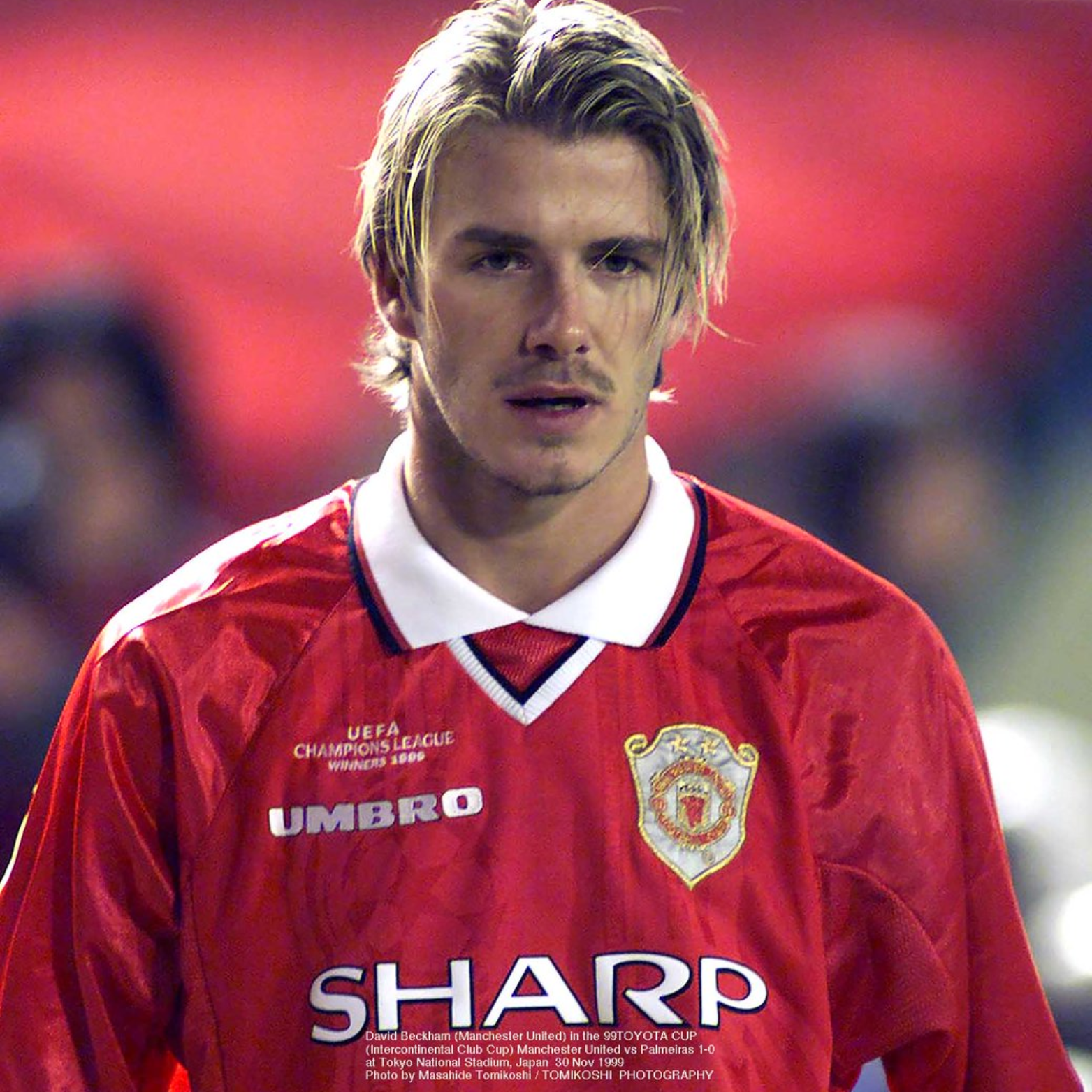 Retro Manchester United Home Shirt 1999/00