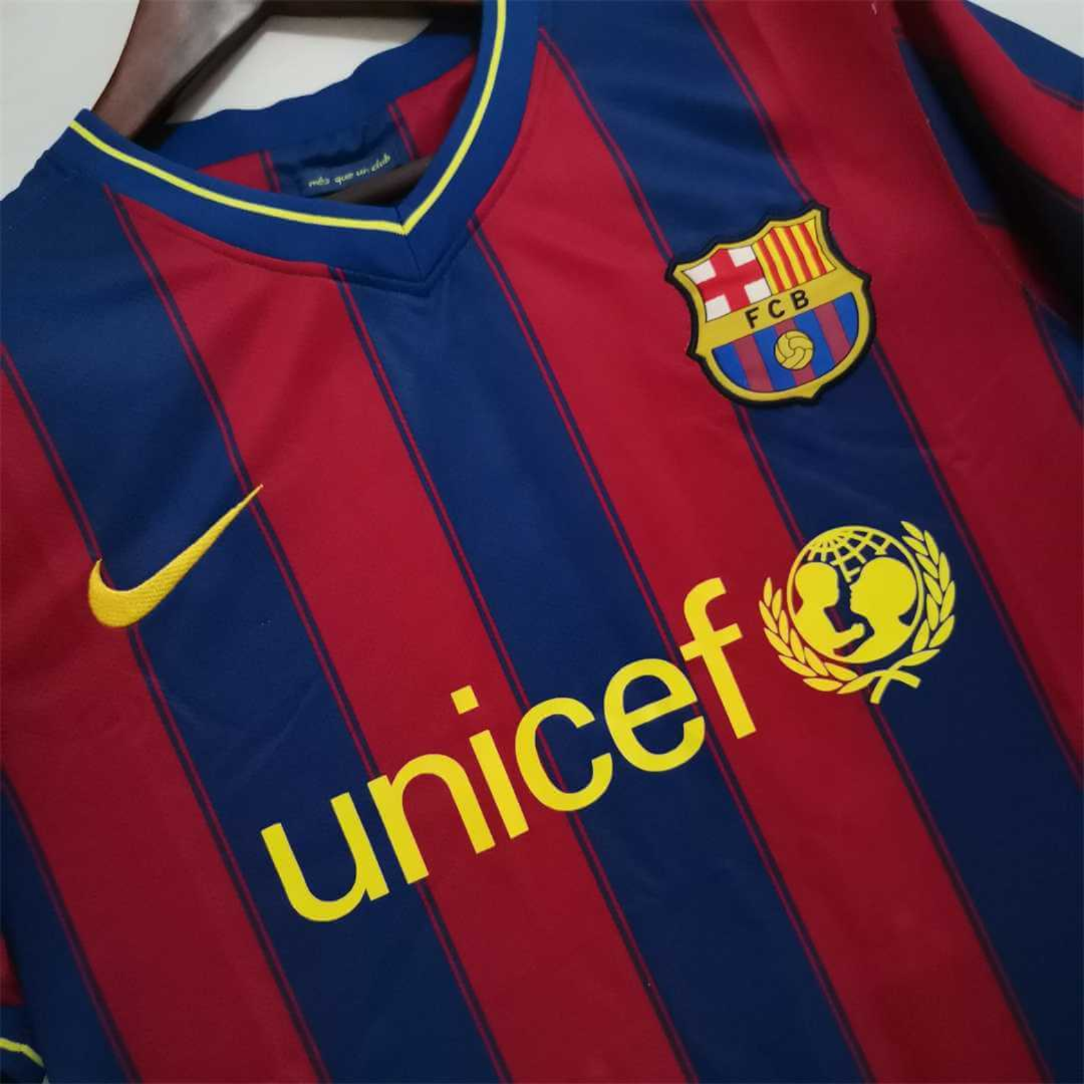 Retro Barcelona Home Shirt 2009/10