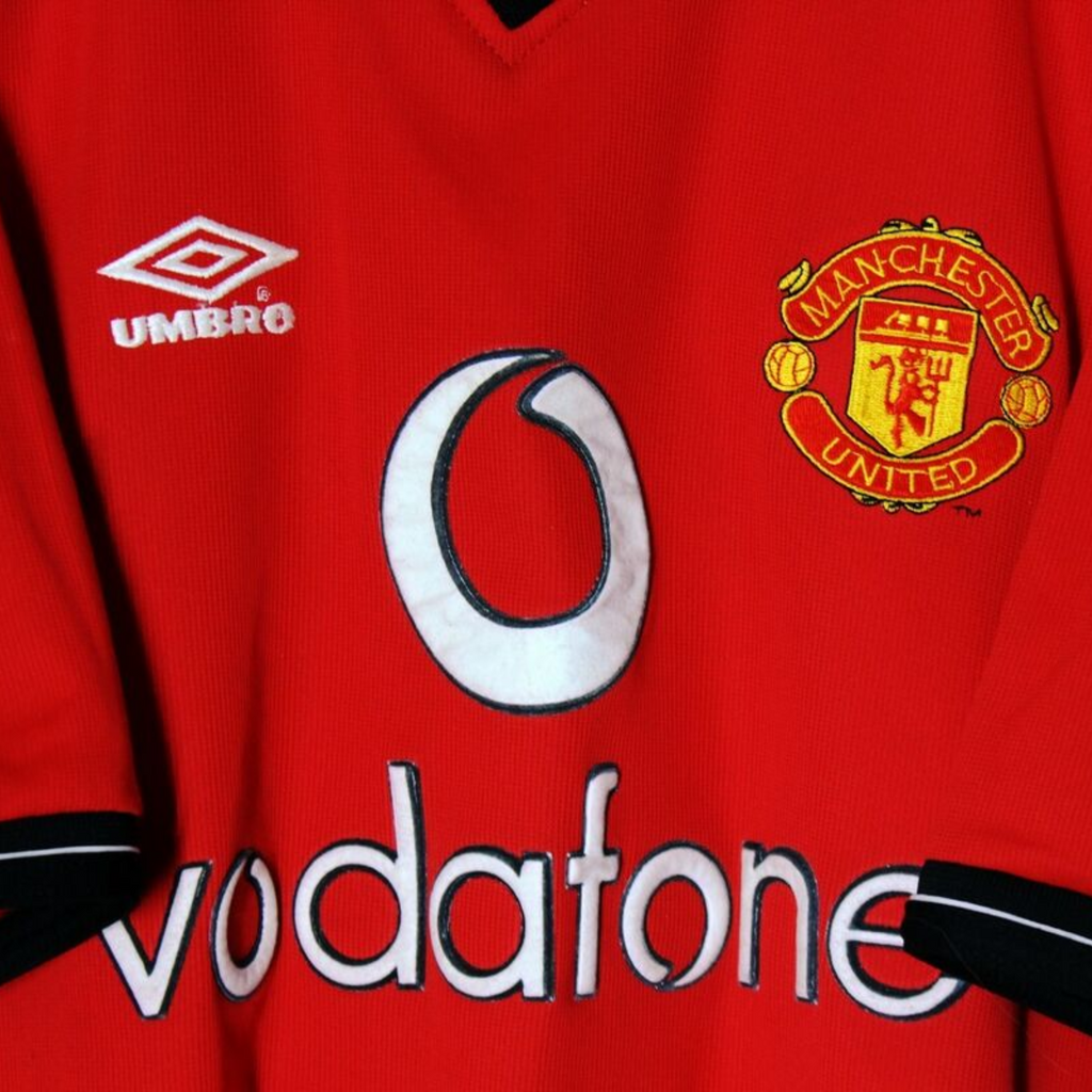 Retro Manchester United Home Shirt 2000/02