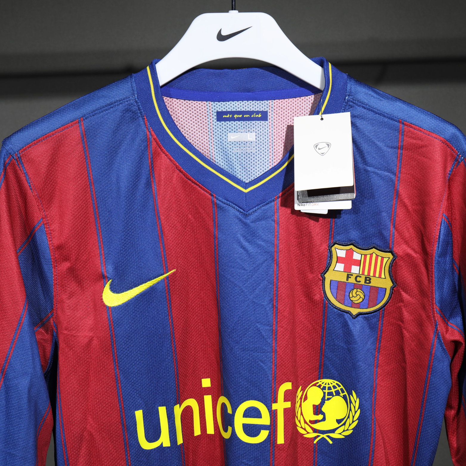 Retro Barcelona Home Shirt 2009/10