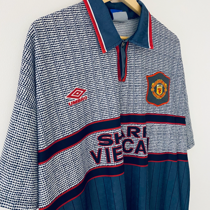 Retro Manchester United Away Shirt 1995/96