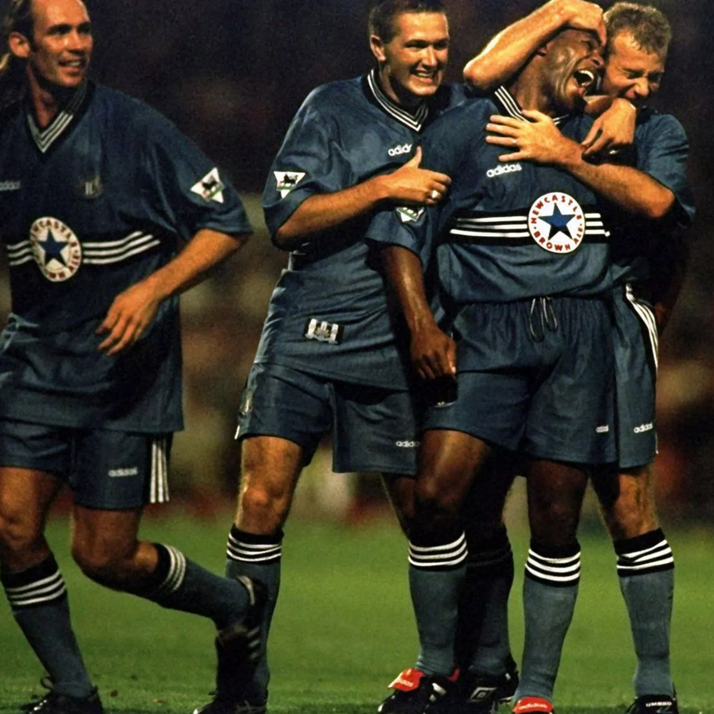 Retro Newcastle United Away Shirt 1996/97