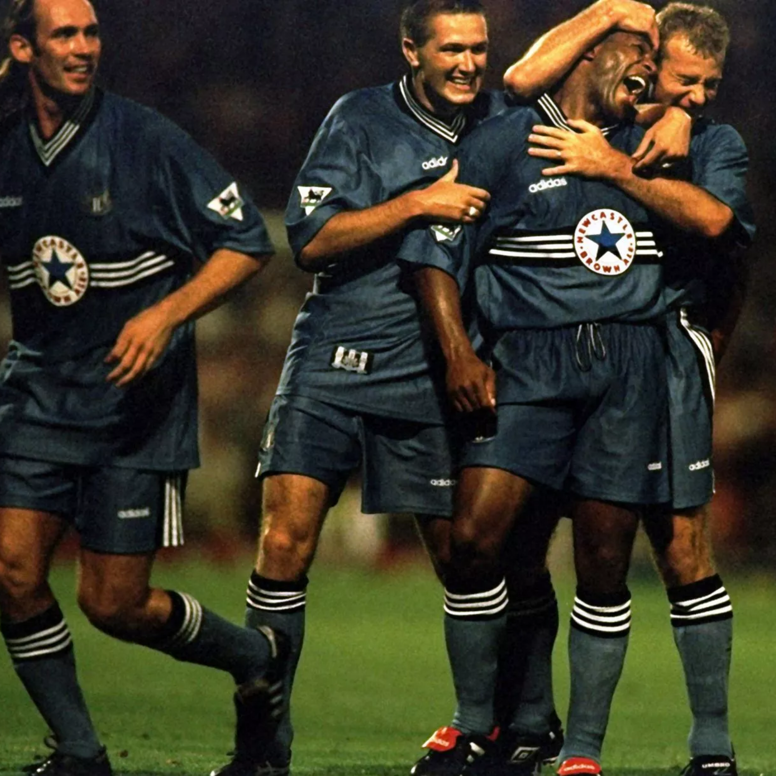 Retro Newcastle United Away Shirt 1996/97