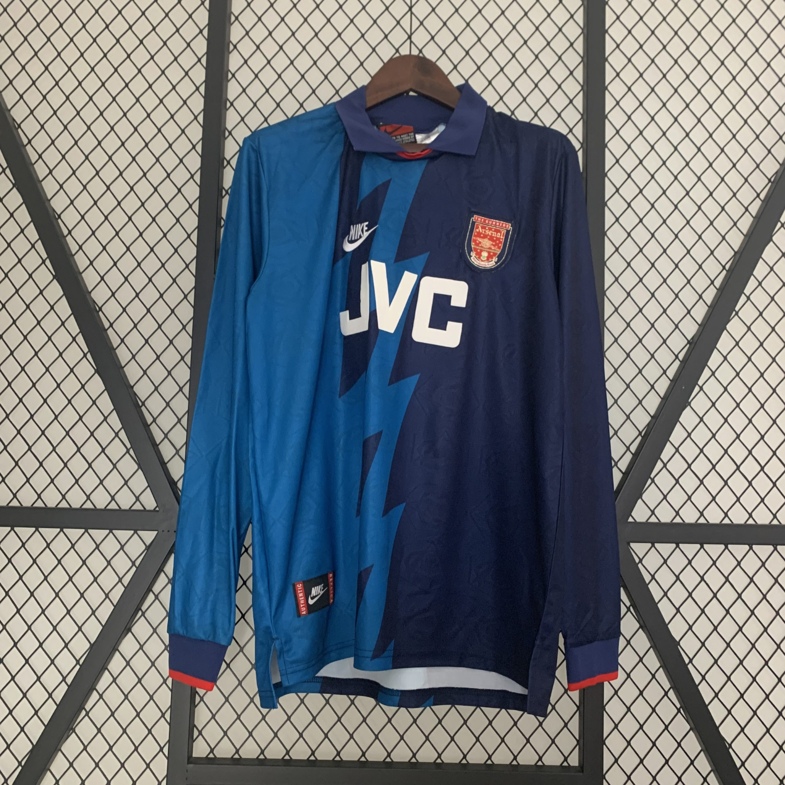 Retro Arsenal Away Shirt 1995/96